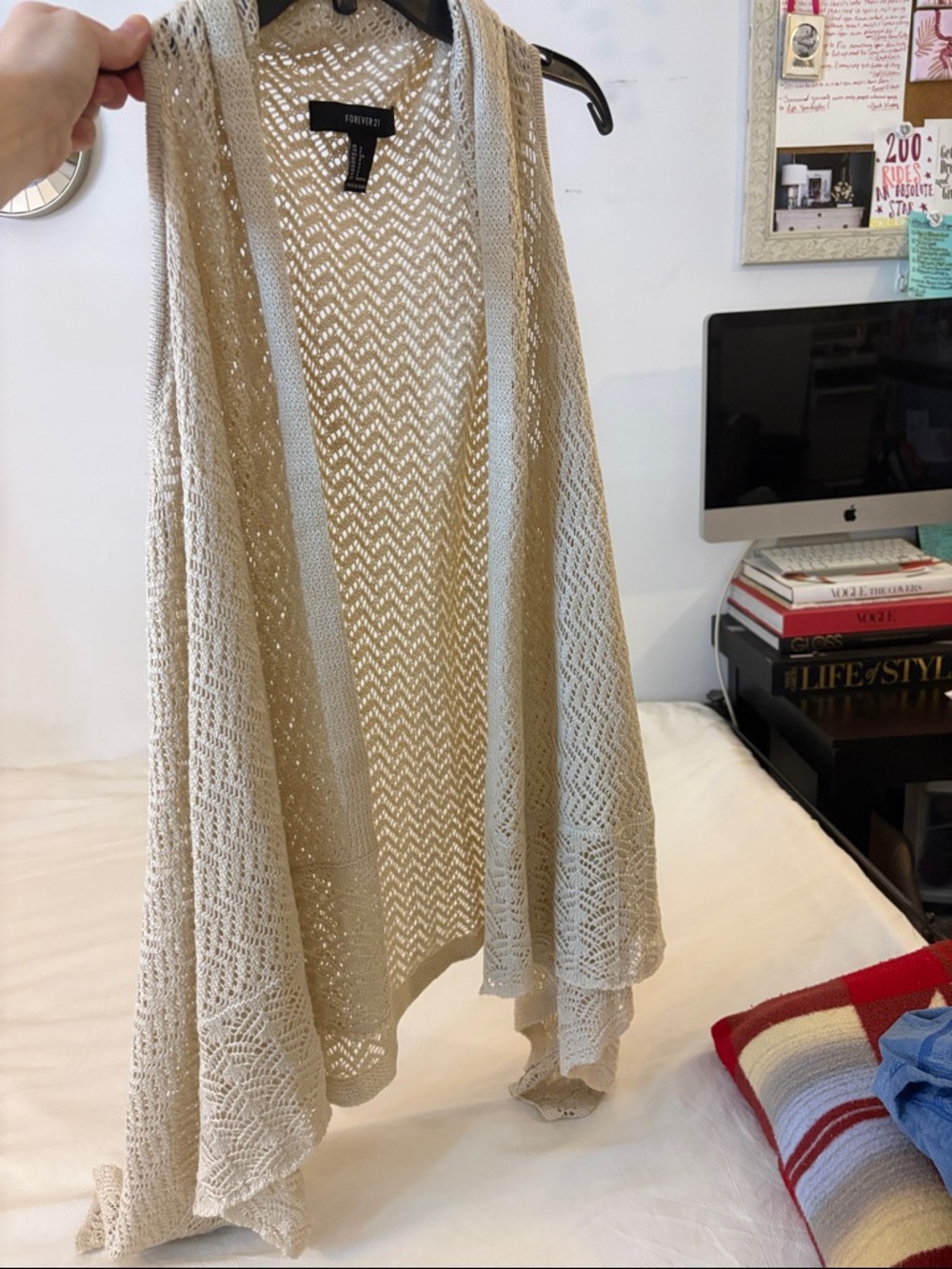 Forever 21 taupe Sweater Vest size Small